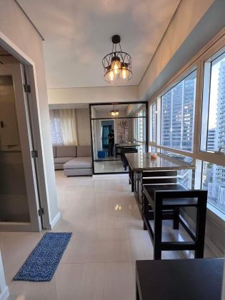 The Columns Ayala Avenue Makati 1 bedroom 1 bathroom  1 parking s