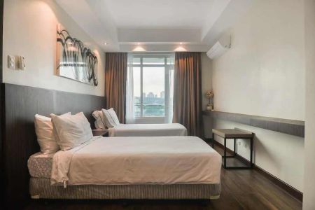 Fully Furnished 1 Bedroom Unit at Padgett Place for Rent