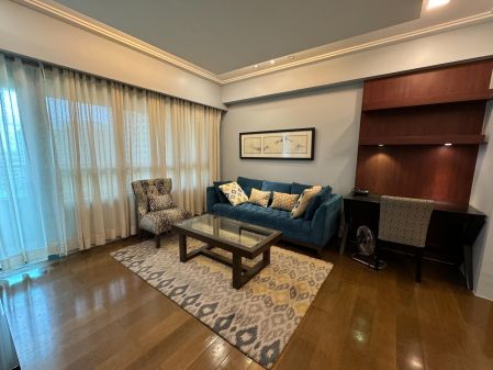 1BR with Balcony and Parking Edades Rockwell Makati