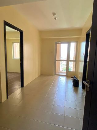 2BR Unit for Rent at the Rochester Pasig City