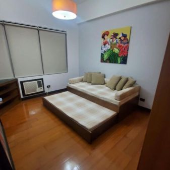 For Rent Lease Fairways Tower 2 Bedroom Condo in Bgc Taguig