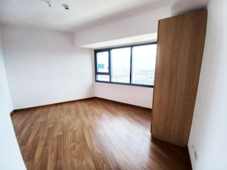 For Rent 2BR Unit with Balcony at the Rise Makati