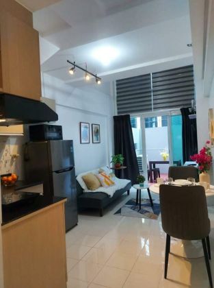 Fully Furnished 1 Bedroom Unit at Eton Emerald Lofts for Rent