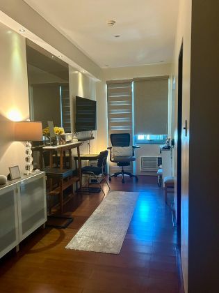 1 Bedroom in Parkwest   The Fort Global City BGC Condo for Rent 