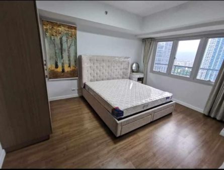 Beautiful and Spacious 2 Bedroom Fully Furnished Unit for Rent