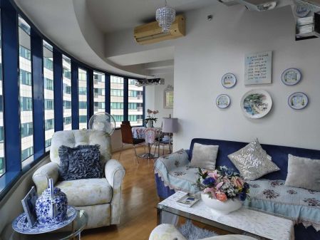 Fully Furnished 1 Bedroom Loft for Rent in One Rockwell Makati