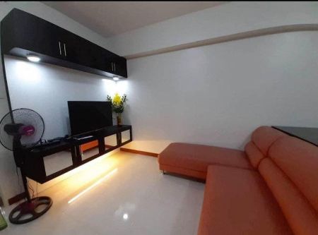 Fully Furnished 2BR with Balcony in Brio Tower Makati