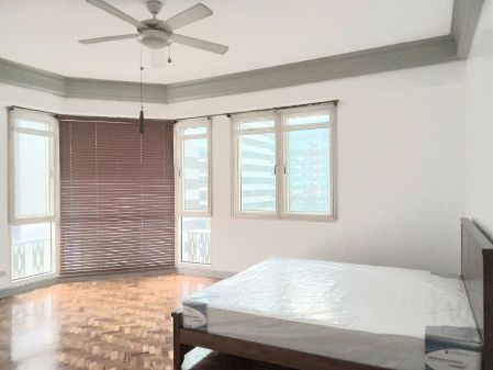 Spacious 3 Bedroom for Rent in The Regency at Salcedo Makati