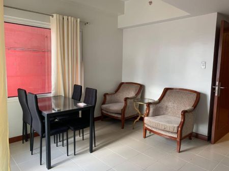 Fully Furnished 1-Bedroom CORNER Unit at Paseo de Roces Condomini