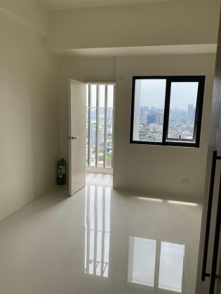 Studio for Rent in 3 Torre Lorenzo beside CSB