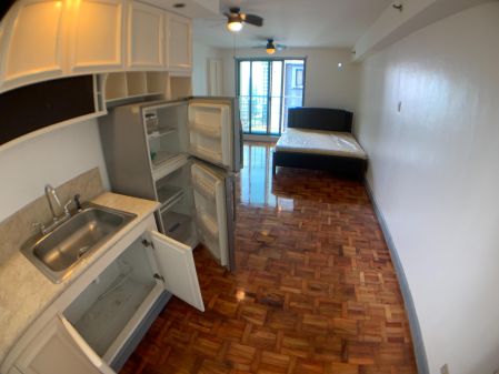 Makati Ave Studio Millennium Plaza Semi Furnished