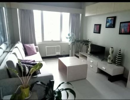 Fully Furnished 2BR for Rent in Fairways Tower BGC Taguig