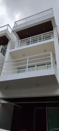 Brand New 3 Storey Townhouse in Mahogany Place Acacia Estates