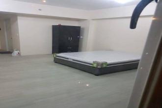 Big Studio with Balcony in Paranaque Available Immediately 