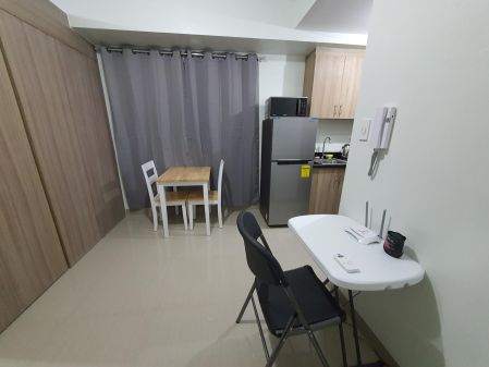 Fully Furnished 1 Bedroom Unit with Balcony at Shore 2