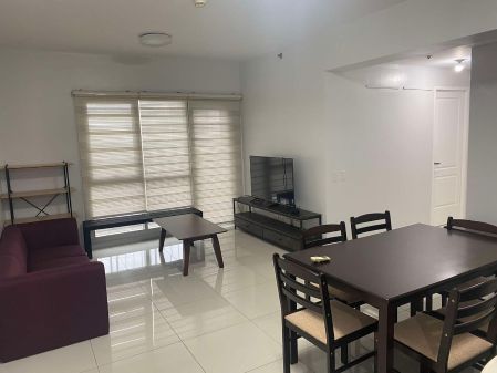 Fully Furnished 2 Bedroom Unit at The Senta for Rent