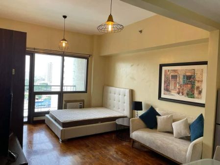 Fully Furnished Studio Unit at Mosaic Condo At Greenbelt