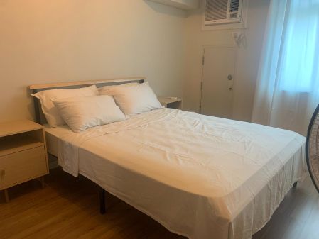 1BR Fully Furnished Unit at Kroma Tower Makati