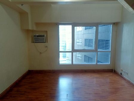 Loft Type Condo Unit in East of Galleria Pasig