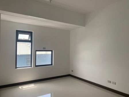 Very Affordable Unfurnished Studio for Rent at Chimes Greenhills