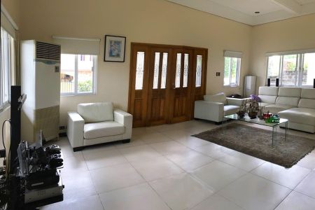 5 Bedroom Unfurnished for Rent in Valle Verde 2