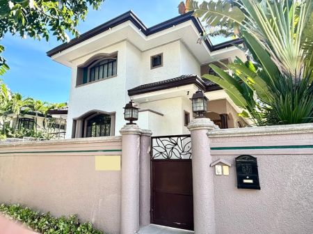 Classic 4BR Home with Pool in Ayala Alabang Village