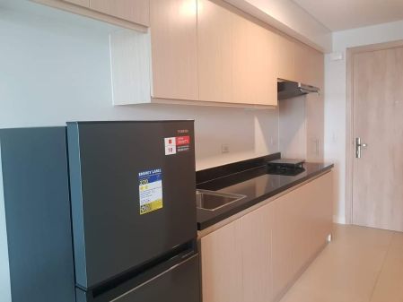 Callisto Towers Fully Furnished Studio Unit for Rent in Makati 