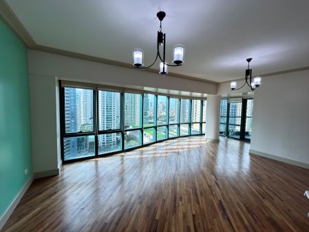 For Rent 2BR Unit in Hidalgo Place  Rockwell