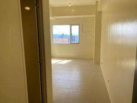 Unfurnished Studio for Rent in Avida Towers Sola Quezon City