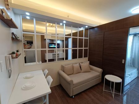 Air Residences 1 Bedroom with Balcony Fully Furnished Unit