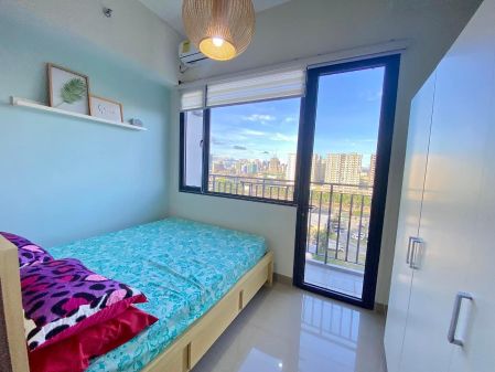 For Rent 1 Bedroom with Balcony Very Nice View at Shore 2 Pasay