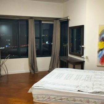 1 Bedroom with views of Neighborhood of Rockwell Center