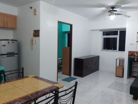 One Gateway Place 1BR 36sqm Furnished P17K in Pioneer St Mandalun