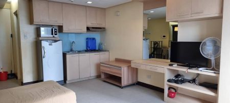 Staycation Budget Friendly Condo Unit in Ortigas CBD