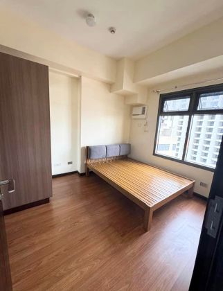 Semi Furnished 1 Bedroom Unit at The Radiance Manila Bay