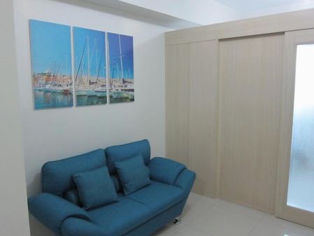 Condo Unit for Rent 20th Floor at Blue Residences