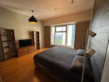 Fully Furnished 2 Bedroom for Rent in The Beaufort Taguig