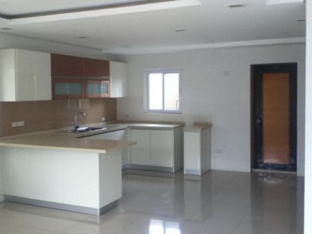 Semi Furnished 5 Bedroom House at Biak Na Bato for Rent