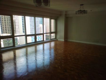 Three Salcedo Place 3 Bedroom Flat 