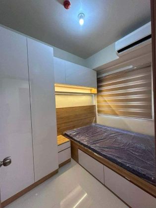 Shore 3  Pasay 1 Bedroom with Balcony 28 sqm