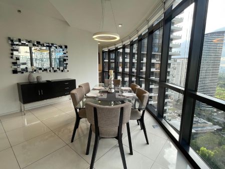 Arya Residences 2 Bedroom High Floor Great Views Fully Furnished