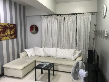 Fully Furnished 1 Bedroom in Araneta Center Cubao