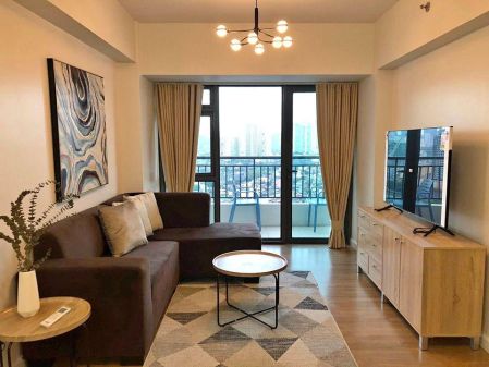 For Rent Solstice Tower 1 Bedroom Fully Furnished with Parking