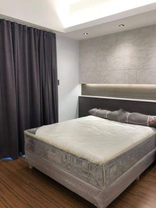 1BR Corner Unit at Shang Salcedo Makati