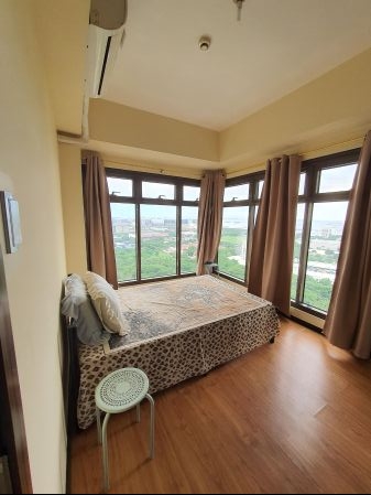 Fully Furnished 2 Bedroom Unit at The Radiance Manila Bay