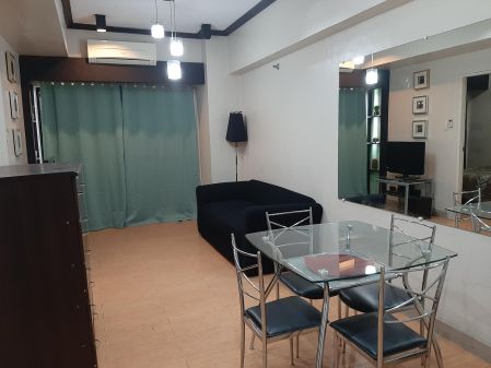 Eastwood city studio furnished