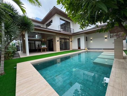 Modern House With Pool and Garden For Rent in Bel Air Makati