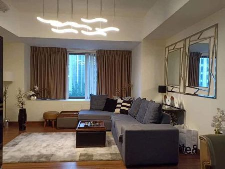 Premier 1 Bedroom Unit for Rent at Shang Salcedo Place 