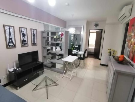 Furnished 2BR Condo Unit in Resort Like Condo Enclave