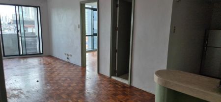 Big 1BR Condo for Rent Makati Rockwell Jupiter Poblacion Century